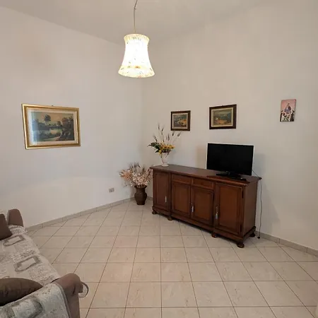 Appartamento Rocca Di Caprileone 別荘 *